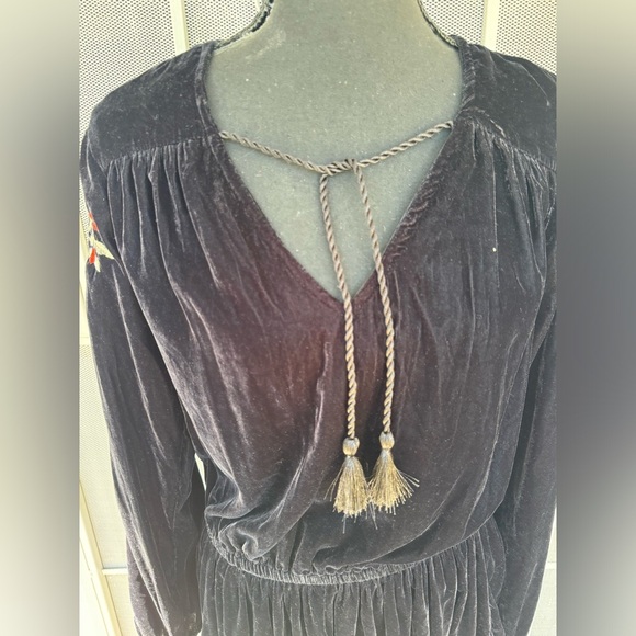 a.n.a. A New Approach Black Velvet Mini Dress Embroidered Long Sleeve, Size L - Picture 7 of 10